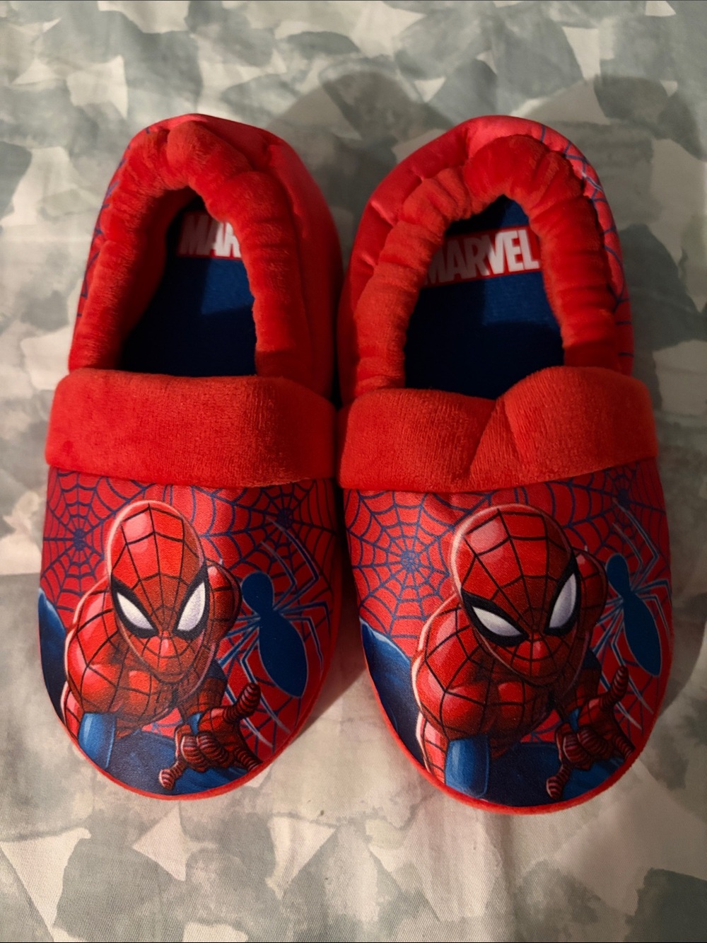 Marvel Red and Blue Spider-Man Kids Slippers NWOT